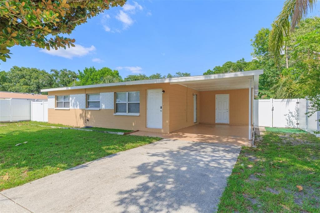 5115 TOWN N COUNTRY BOULEVARD TAMPA, FL 33615