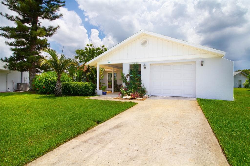 4411 GREAT LAKES DRIVE N CLEARWATER, FL 33762