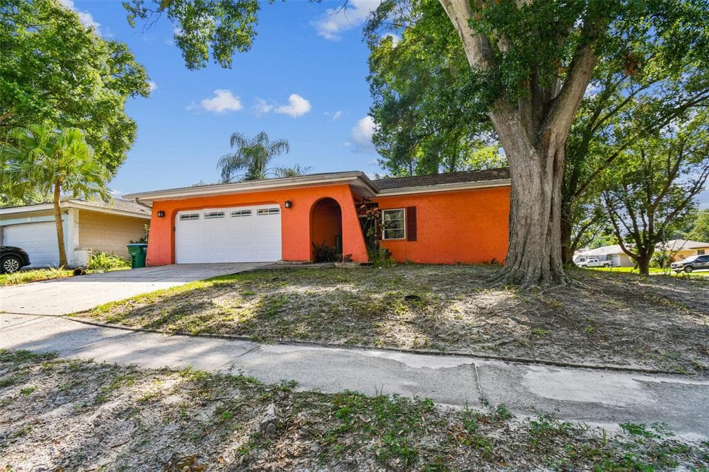2196 ORANGESIDE ROAD PALM HARBOR, FL 34683