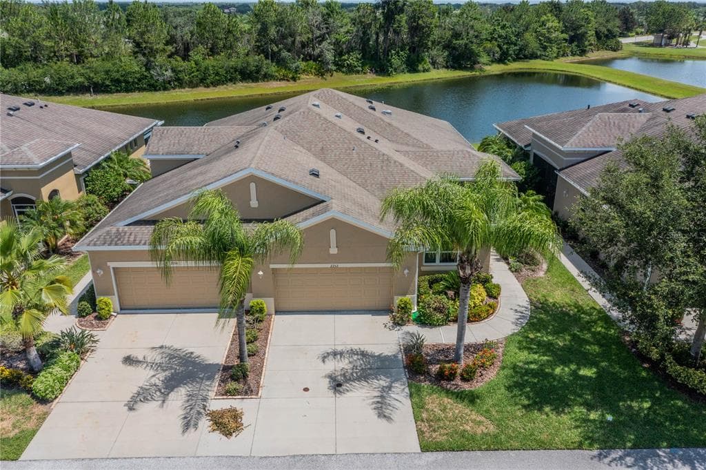 2253 OAKLEY GREEN DRIVE UNIT 26 SUN CITY CENTER, FL 33573