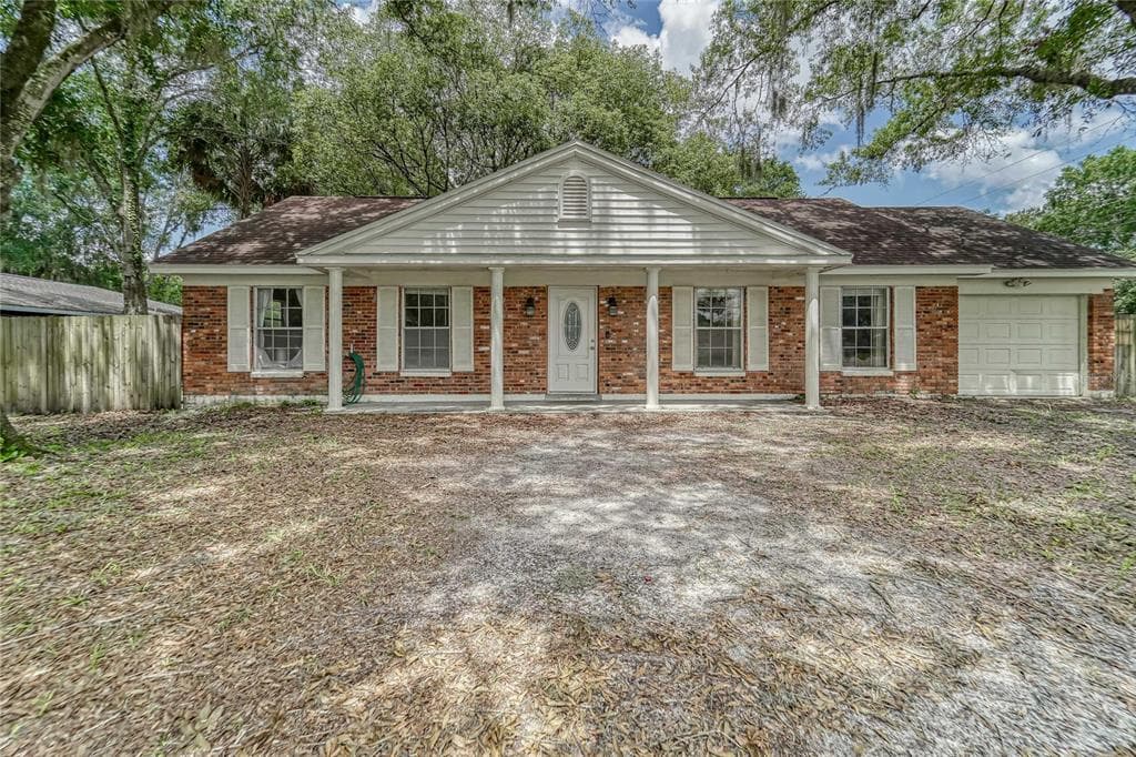 19910 LONGLEAF DRIVE LUTZ, FL 33548