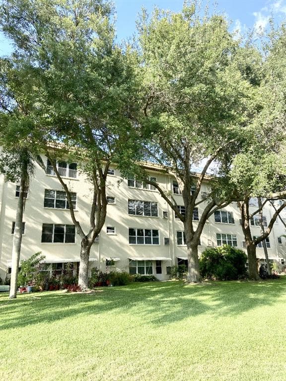 5725 80TH STREET N UNIT 204 ST PETERSBURG, FL 33709