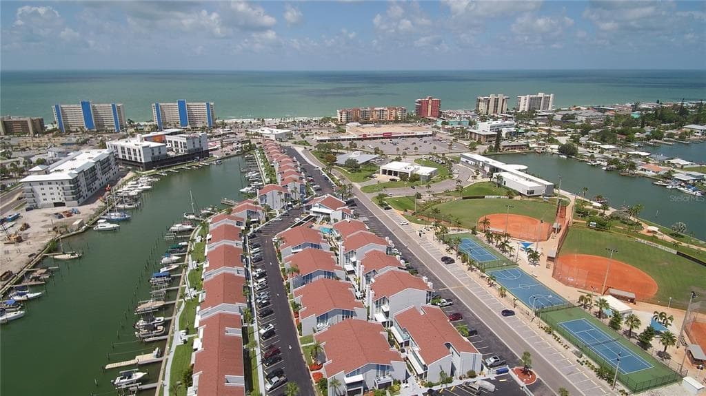 261 MEDALLION BOULEVARD UNIT G MADEIRA BEACH, FL 33708