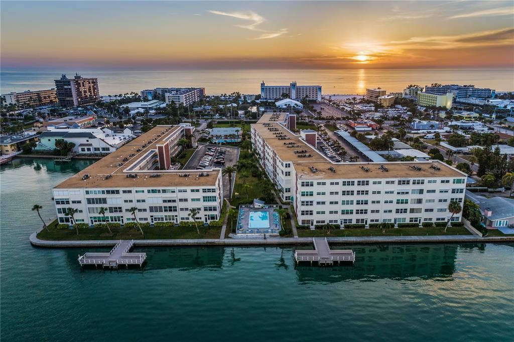 5575 GULF BOULEVARD UNIT 329 ST PETE BEACH, FL 33706