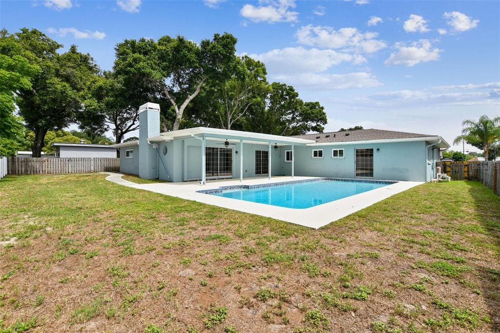 1523 TANGERINE STREET CLEARWATER, FL 33756