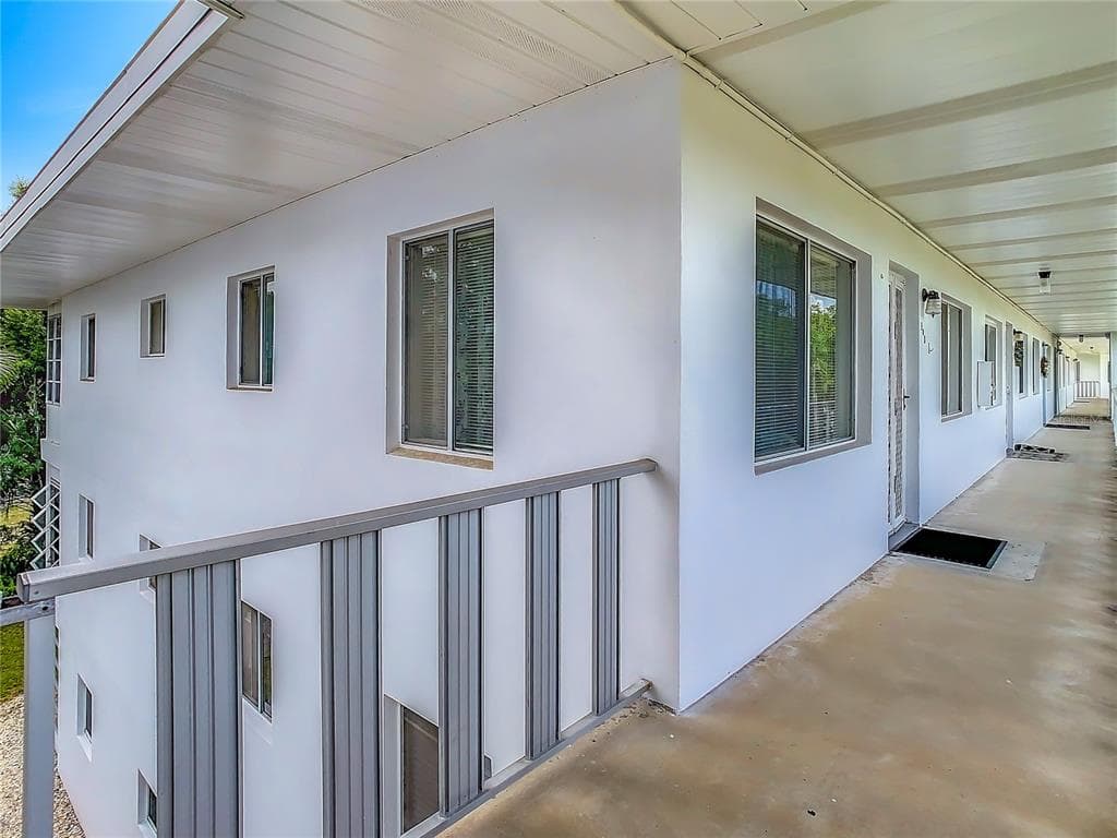 8533 110TH STREET UNIT 308 SEMINOLE, FL 33772