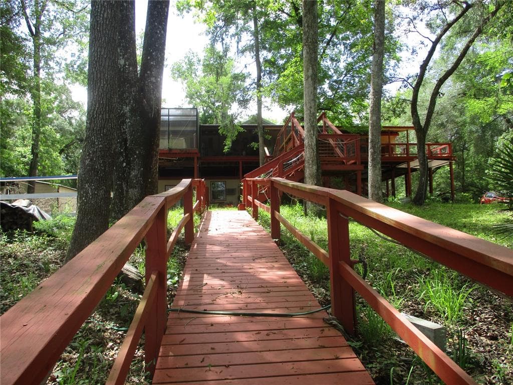 369 NE RIVER ROAD MAYO, FL 32066