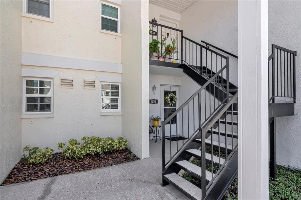 3811 N OAK DRIVE UNIT E31 TAMPA, FL 33611
