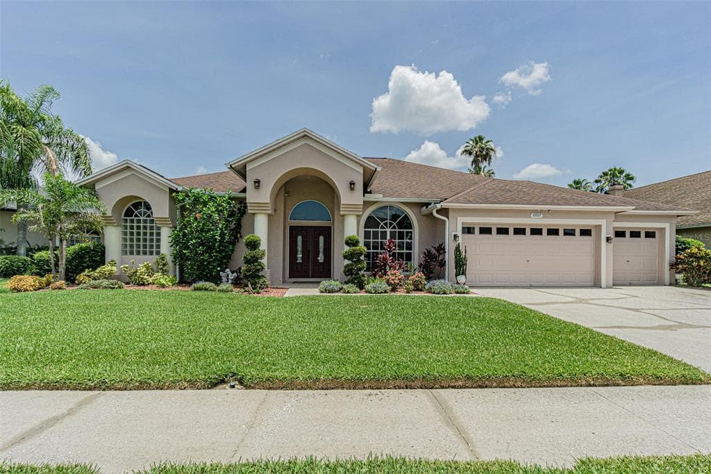 10027 CYPRESS SHADOW AVENUE TAMPA, FL 33647