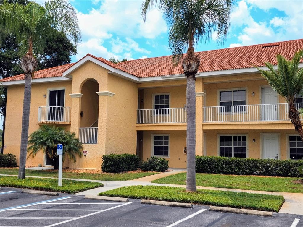 6816 DALI AVENUE UNIT #206 LAND O LAKES, FL 34637