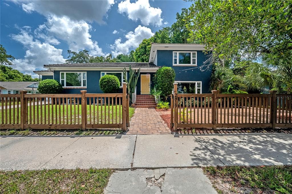 2819 N CENTRAL AVENUE TAMPA, FL 33602