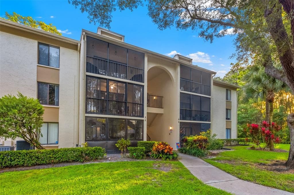 1398 SHADY PINE WAY UNIT E2 TARPON SPRINGS, FL 34688