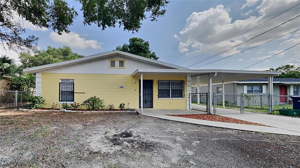 3703 E MCBERRY STREET TAMPA, FL 33610