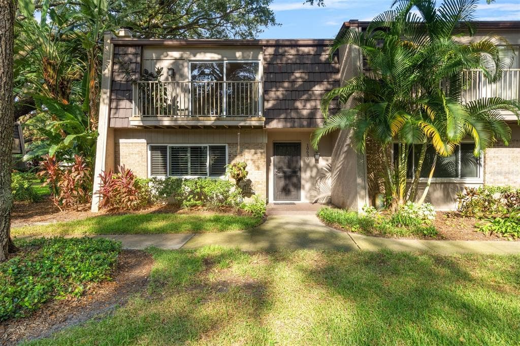 10630 CARROLLBROOK LANE UNIT 10630 TAMPA, FL 33618