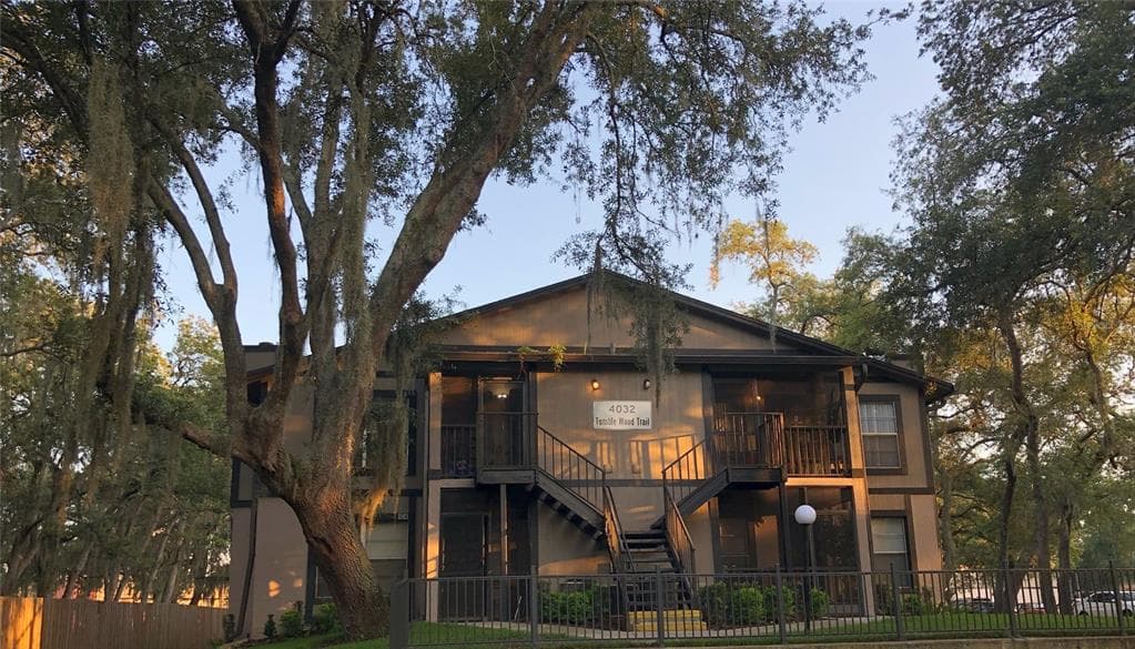 4032 TUMBLE WOOD TRAIL UNIT 203 TAMPA, FL 33613