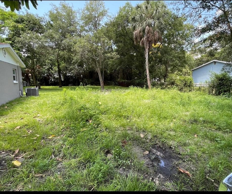 7815 NEW YORK DRIVE TAMPA, FL 33619