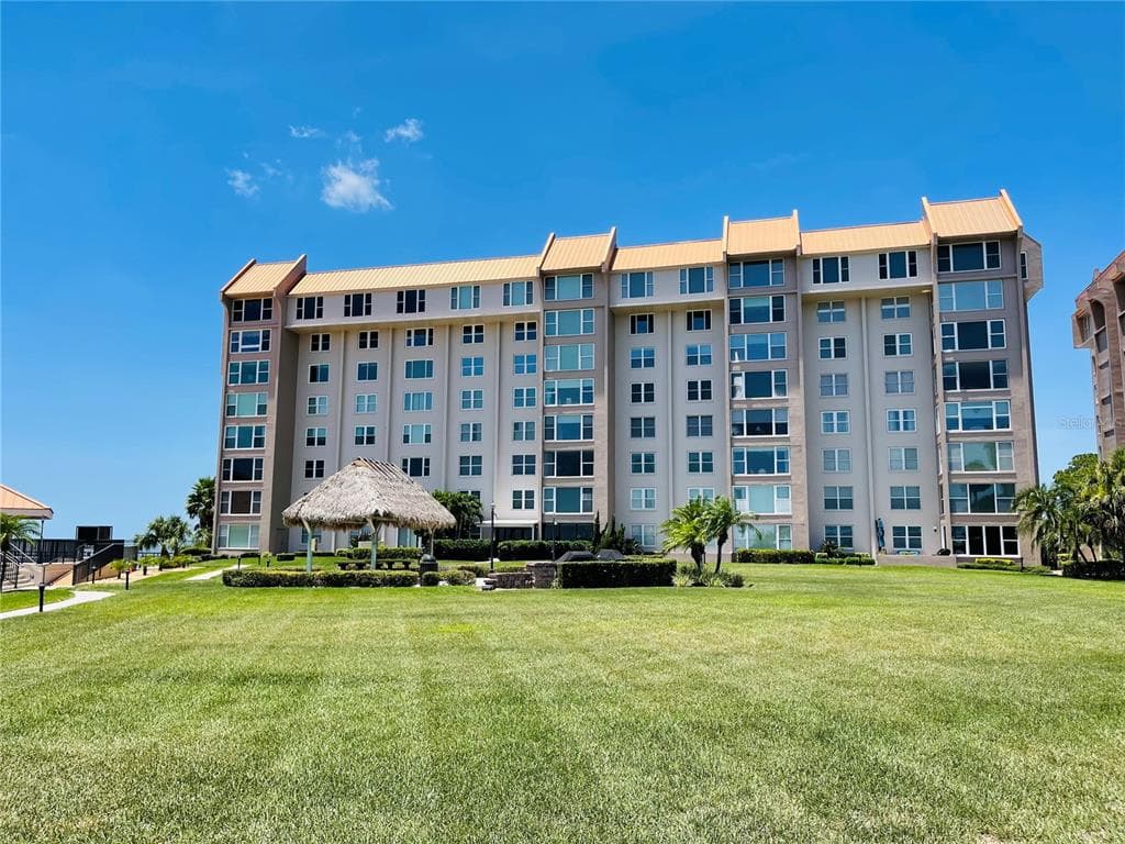 634 EDGEWATER DRIVE UNIT 441