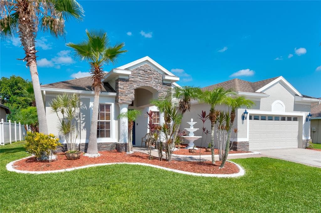 3613 MUNNINGS KNOLL LAND O LAKES, FL 34639