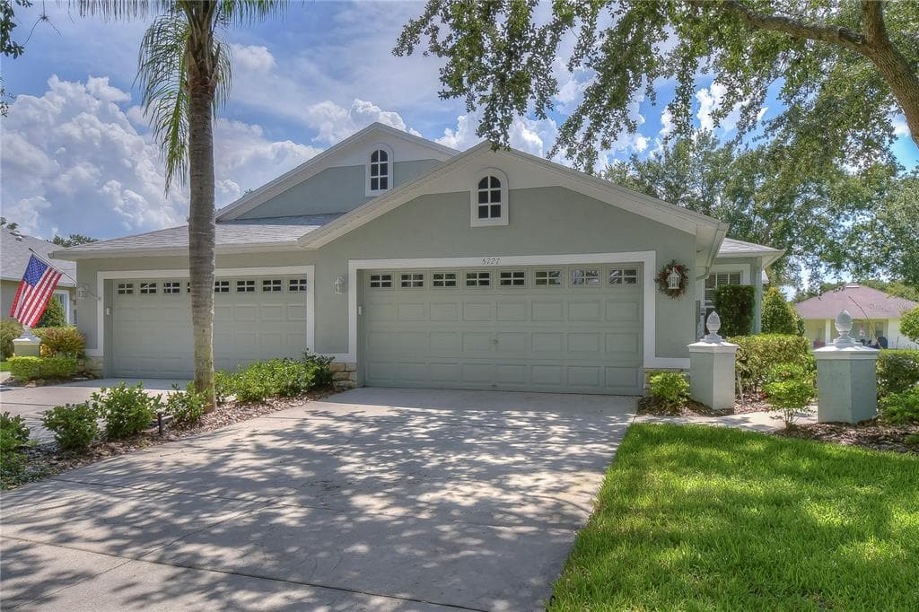 5727 HERONPARK PLACE LITHIA, FL 33547