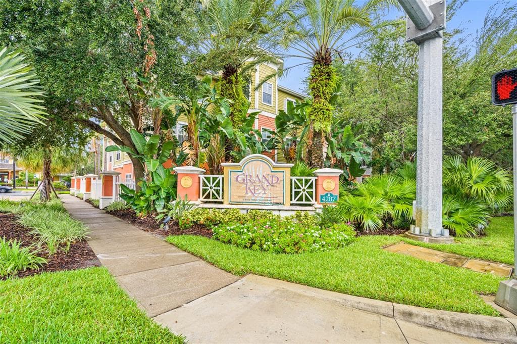 4207 S DALE MABRY HIGHWAY UNIT 6108 TAMPA, FL 33611