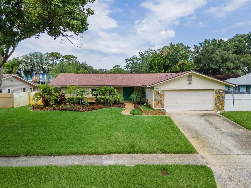 2574 REDWOOD WAY CLEARWATER, FL 33761
