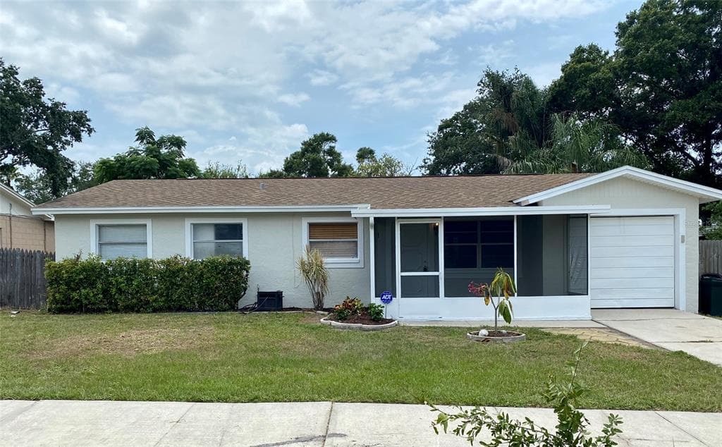 2142 MARY SUE STREET LARGO, FL 33774