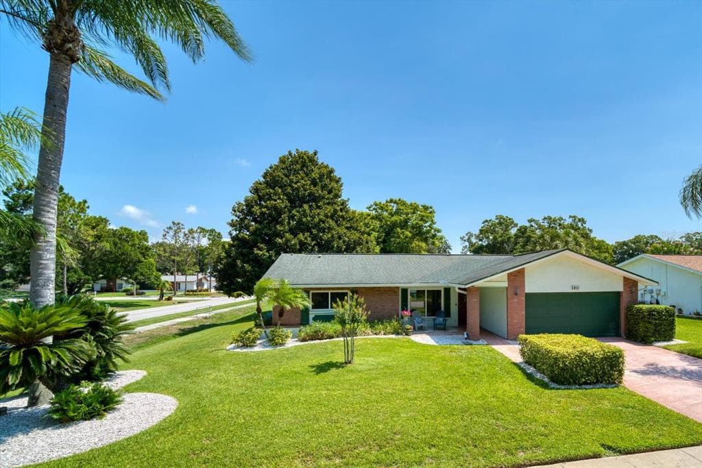 2801 DOONE CIRCLE PALM HARBOR, FL 34684