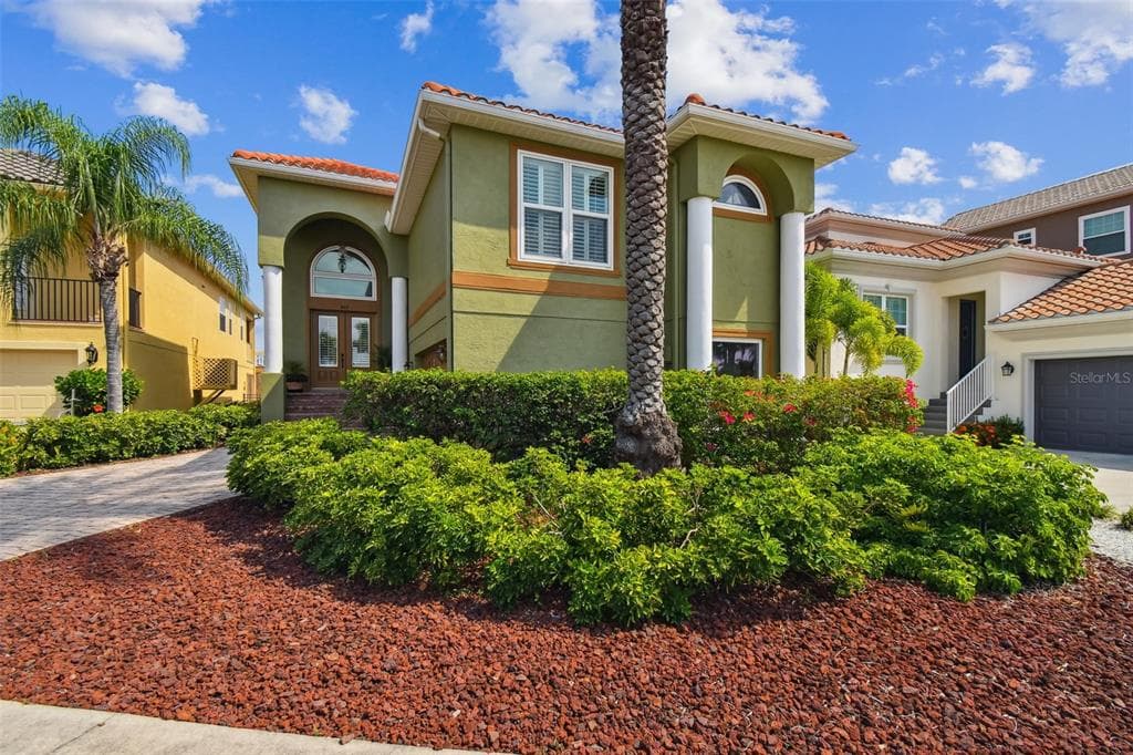 865 SYMPHONY ISLES BLVD APOLLO BEACH, FL 33572
