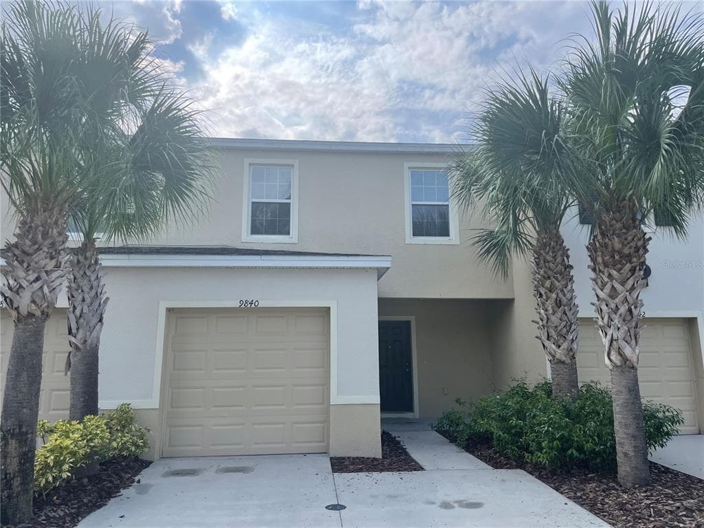 9840 HOUND CHASE DRIVE GIBSONTON, FL 33534