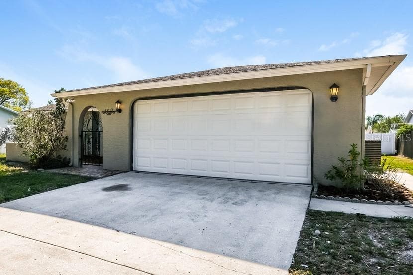 4212 WOODTRAIL BOULEVARD NEW PORT RICHEY, FL 34653