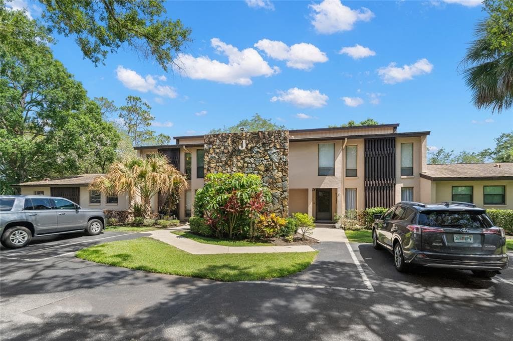 1400 TARPON WOODS BOULEVARD UNIT J6 PALM HARBOR, FL 34685