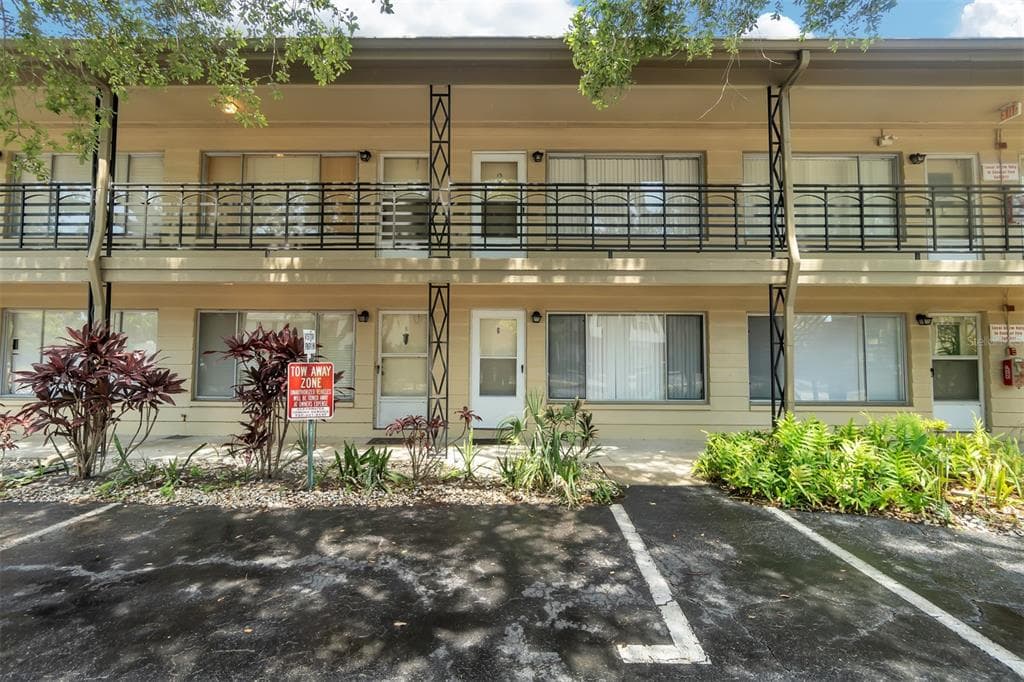 1257 DREW STREET UNIT 6 CLEARWATER, FL 33755