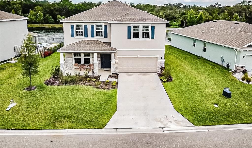 16453 WOODSIDE GLEN