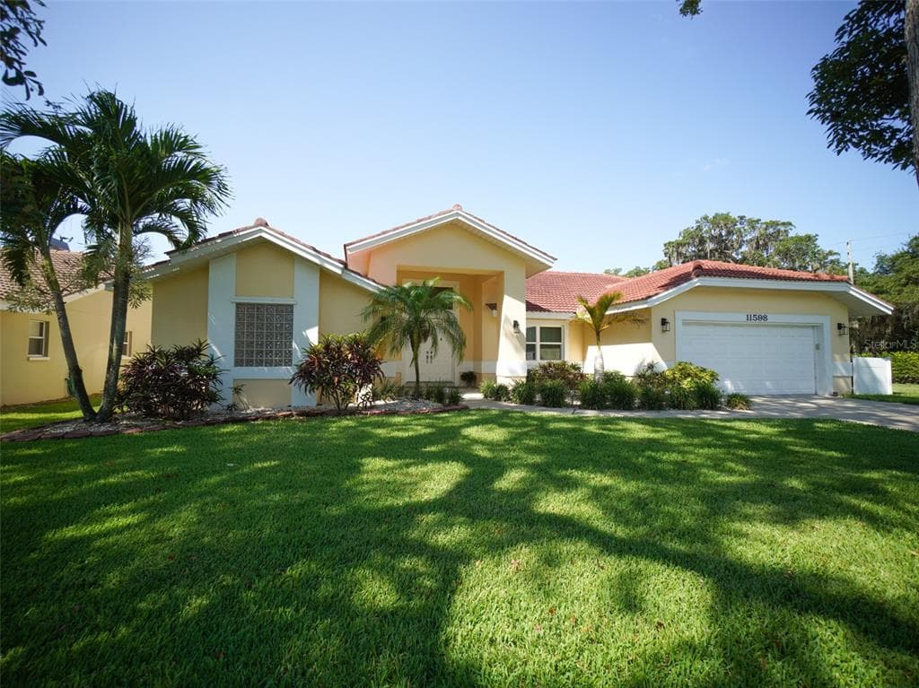 11598 SHELLY CIRCLE