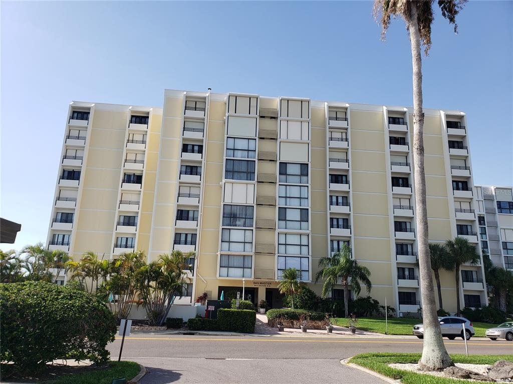 830 S GULFVIEW BOULEVARD UNIT 206 CLEARWATER, FL 33767