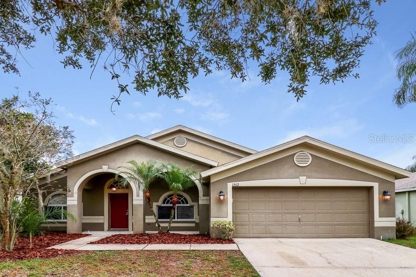 1512 BAYTHORN DRIVE WESLEY CHAPEL, FL 33543