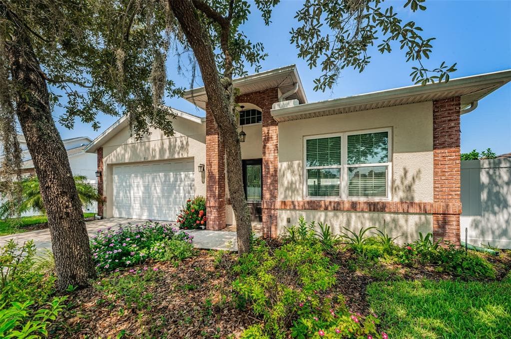 711 WIDEVIEW AVENUE TARPON SPRINGS, FL 34689