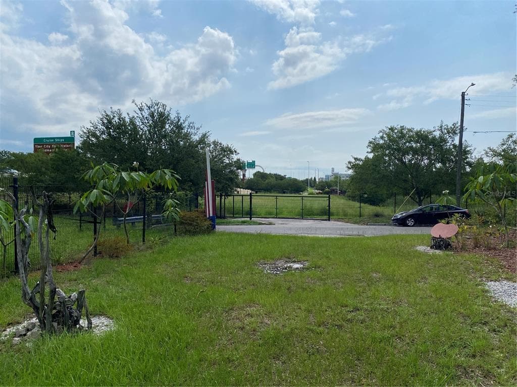 2308 N 13TH STREET TAMPA, FL 33605