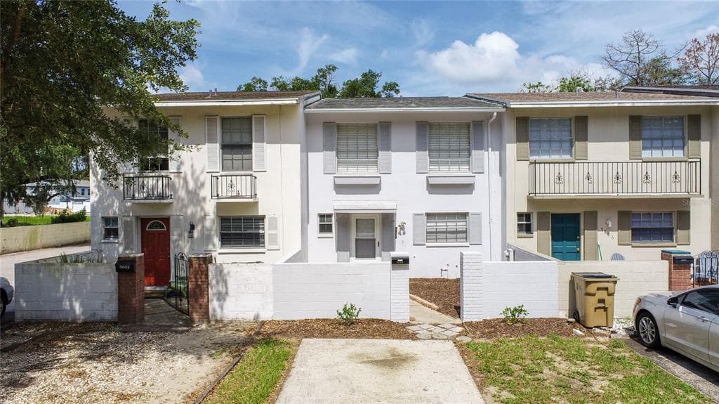9804 OVERLOOK DRIVE TEMPLE TERRACE, FL 33617