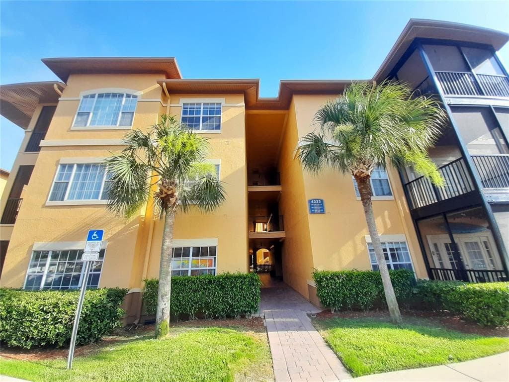 4333 BAYSIDE VILLAGE DRIVE UNIT 310 TAMPA, FL 33615