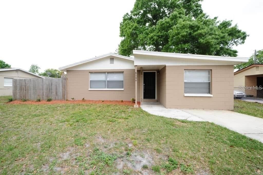 8506 PINEWOOD STREET TAMPA, FL 33615