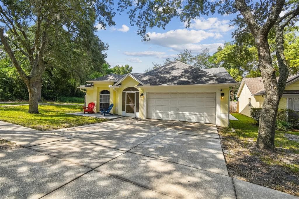 7425 BECKY THATCHER LANE TAMPA, FL 33637
