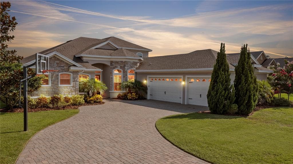 1821 HIGHLANDS IN THE WOODS DRIVE LAKELAND, FL 33813