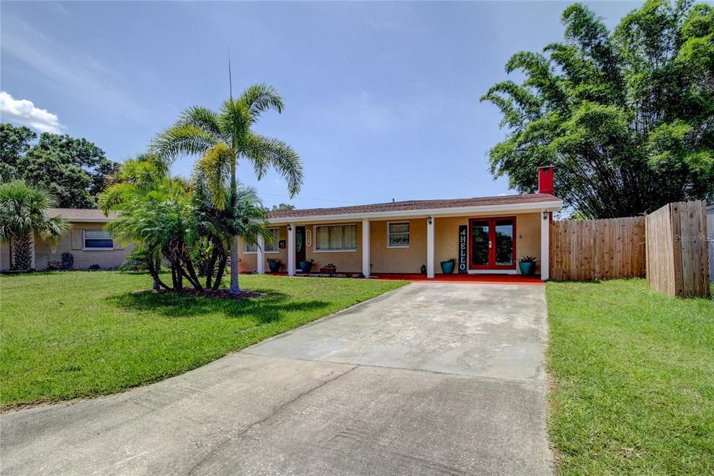 9418 PARK LAKE DRIVE N PINELLAS PARK, FL 33782
