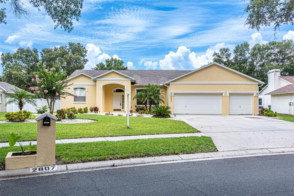 2807 BENT LEAF DRIVE VALRICO, FL 33594