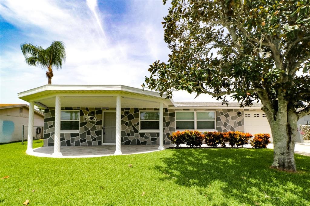 4041 STAR ISLAND DRIVE HOLIDAY, FL 34691