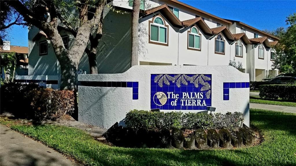401 MADEIRA CIRCLE TIERRA VERDE, FL 33715