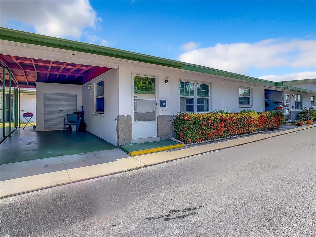 6165 58TH STREET N UNIT 5H ST PETERSBURG, FL 33709