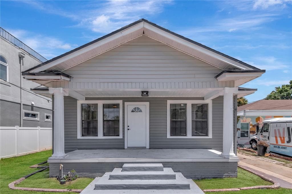 2111 W CASS STREET TAMPA, FL 33606