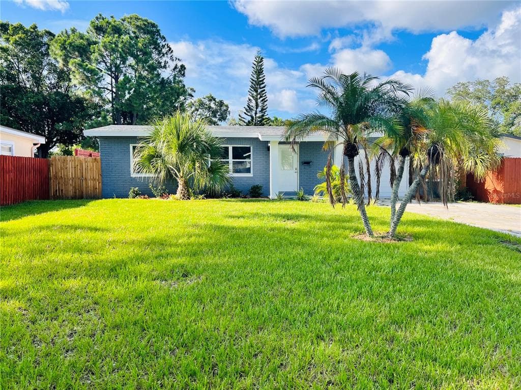 139 TENNESSEE AVENUE NE ST PETERSBURG, FL 33702